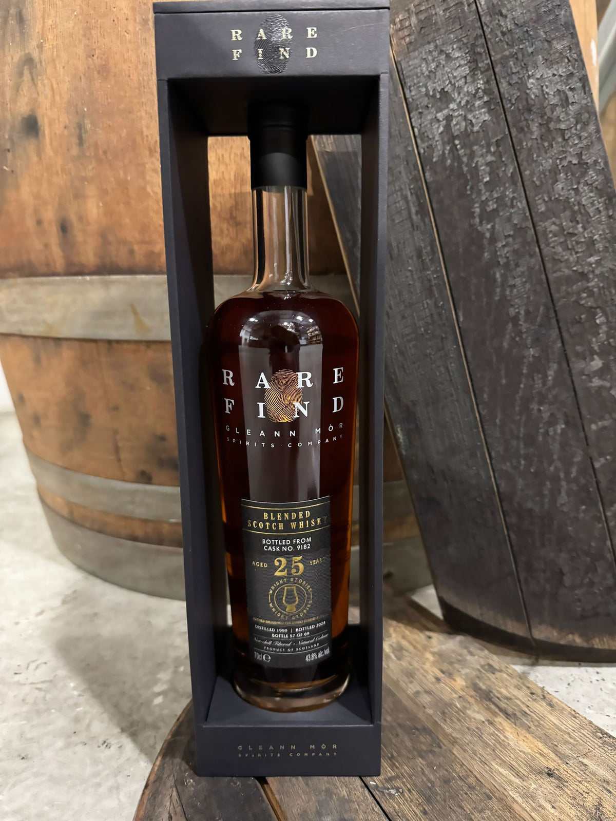Whisky Stories Podcast 25 Year Old Blend — product beauty view